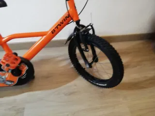 Bici infantil B'TWIN 16 pulgadas naranja