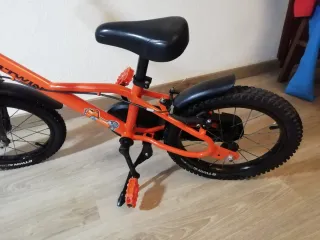 Bici infantil B'TWIN 16 pulgadas naranja