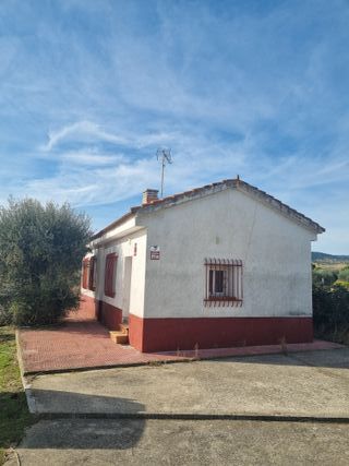 ALQUILER CASA Y FINCA 6300m CON LUZ Y AGUA