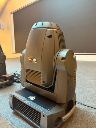 Cabeza Móvil Martin MAC700 Profile