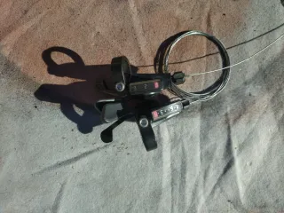 Grupo Shimano Altus 3x8