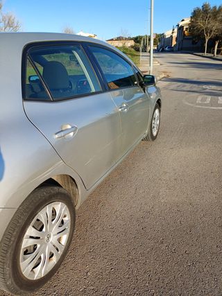 Toyota Auris 2007 1.6 VVTi Sol 5p