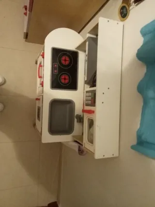 Cocinita de madera para niños