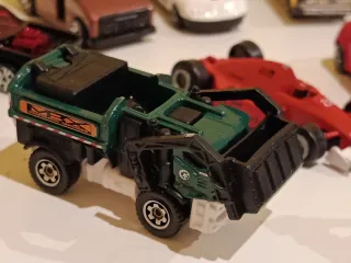 Coches a escala variados