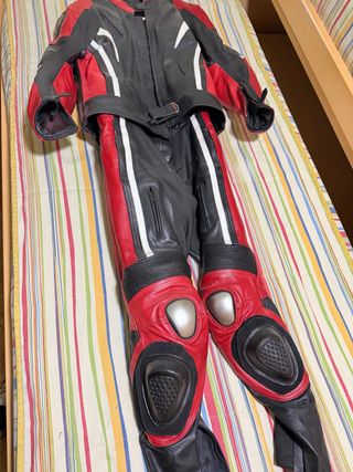 Mono de moto 2 piezas Usado 3 salidas Talla M