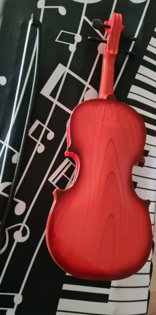 Violín de plástico rojo para niños