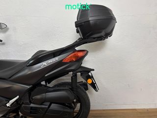 YAMAHA XMAX 125