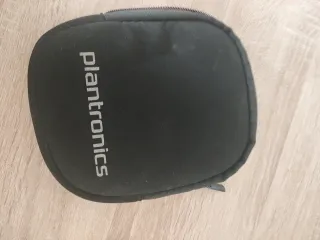 Auriculares Plantronics Negros