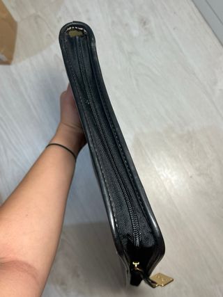 Funda Tous Negra y Dorada