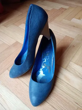 Zapatos de tacón bajo azul mujer