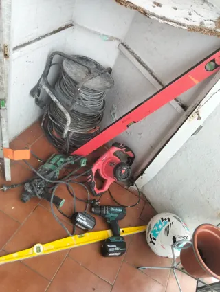 Lote Herramientas Construcción: Taladro, Martillo