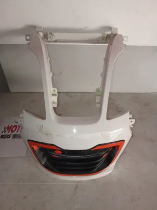 Frontal Peugeot metrópolis