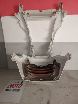 Frontal Peugeot metrópolis