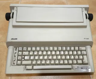 Máquina de escribir Olivetti PT 505