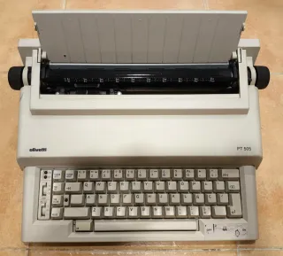 Máquina de escribir Olivetti PT 505