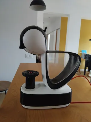 Cafetera Dolce Gusto DeLonghi