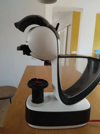Cafetera Dolce Gusto DeLonghi