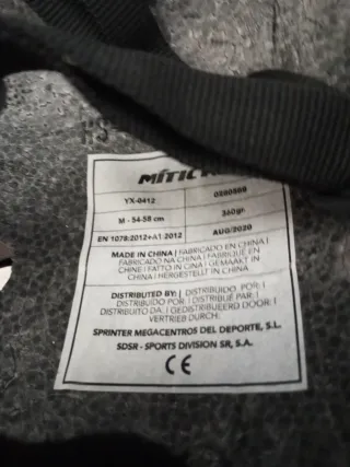 Casco para patines negro