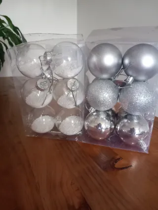 Árbol de Navidad verde con adornos