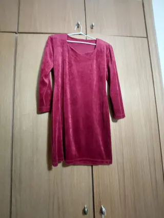 Vestido vintage años 80 granate con hombreras peq.