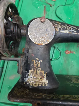 Máquina de coser Singer antigua