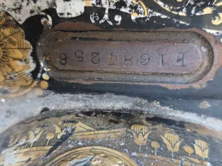 Máquina de coser Singer antigua