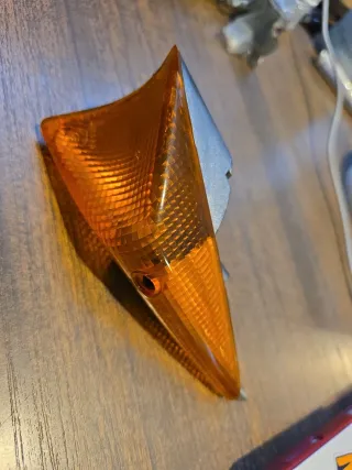 Intermitente trasero izquierdo Peugeot Speedfight