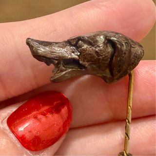 Antica spilla cane scultura fine '800