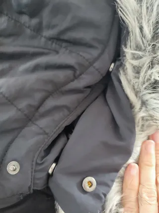 Chaquetón hombre negro con capucha