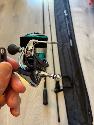 Caña y carrete Daiwa Emeraldas Eging calamar pesca