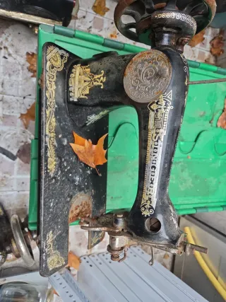 Máquina de coser Singer antigua