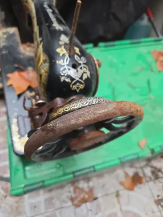 Máquina de coser Singer antigua