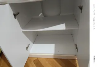 Mueble de baño con mármol y lavabo