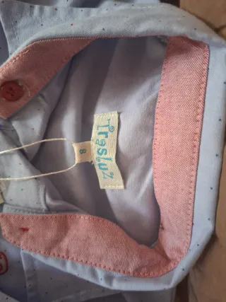 Camisas y pantalones con etiqueta