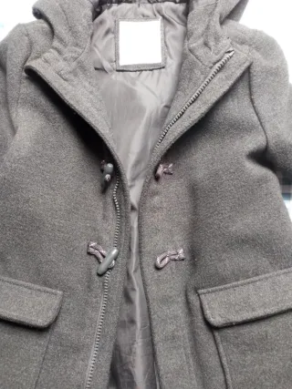 Abrigo paño gris con capucha