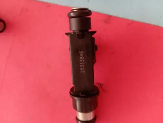 Inyector Combustible Opel GM 25313846
