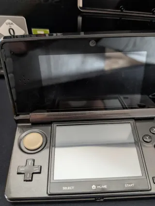 Nintendo 3DS Nera + 6 Giochi + Scatola