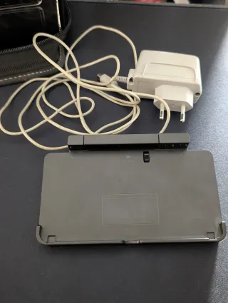 Nintendo 3DS Nera + 6 Giochi + Scatola