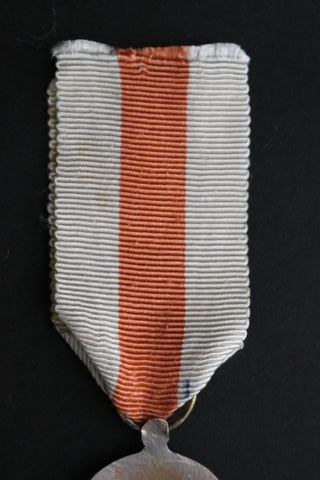 Medalla Cruz Roja Española Banderita Oro