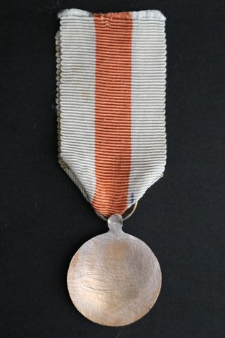 Medalla Cruz Roja Española Banderita Oro