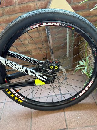 Bicicleta Dirt Jump NS Liar