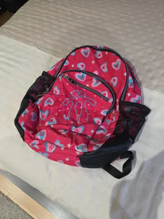 Mochila Totto rosa con corazones
