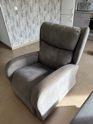 Sillón relax gris tela en perfecto estado.