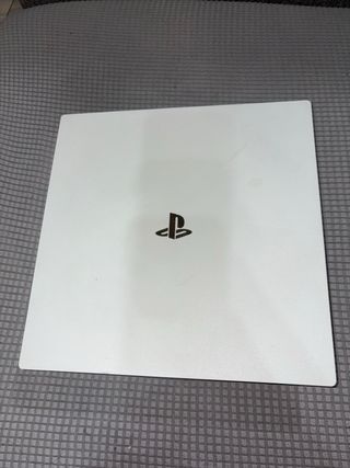 PS4 Slim Blanca 1TB + 2 Mandos + Cables