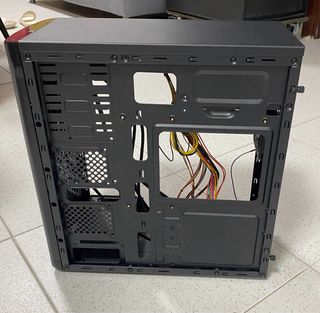 Caja PC con Fuente de Alimentación