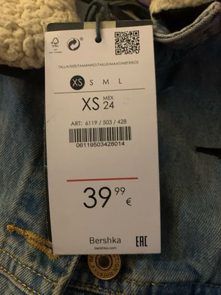 Chaqueta vaquera Bershka con bordados