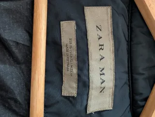 Chaqueta Zara acolchada hombre negra