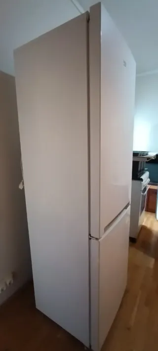 Nevera blanca BEKO 186X60