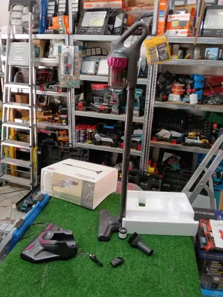 Scopa elettrica ricaricabile multifunzione