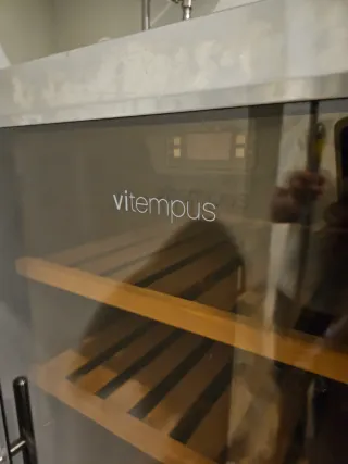Nevera de vinos Vitempus